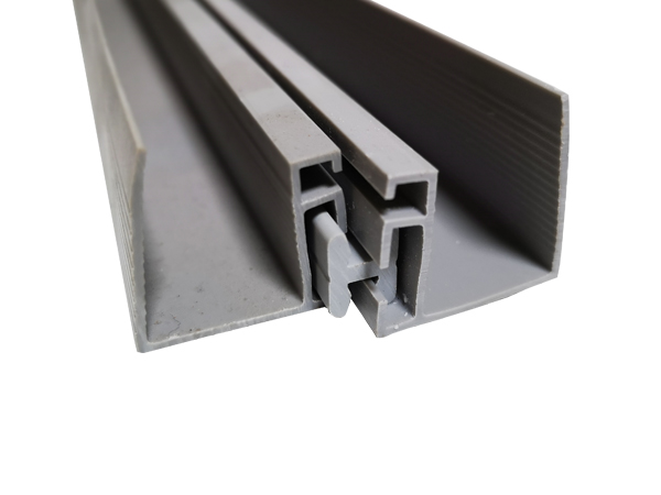 支管連(lian)接法蘭(lán)